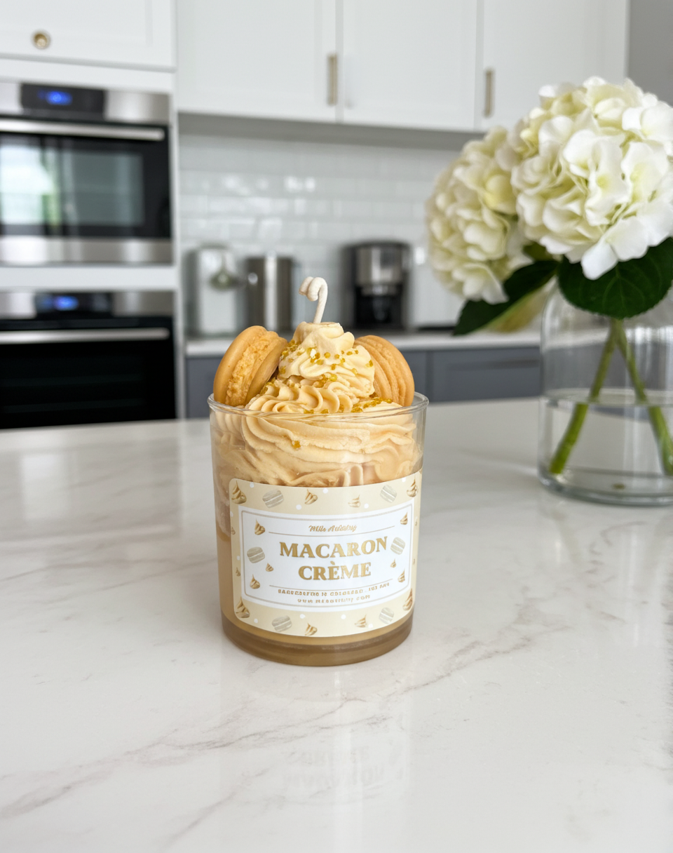 Macaron Crème Candle