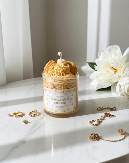 Macaron Crème Candle