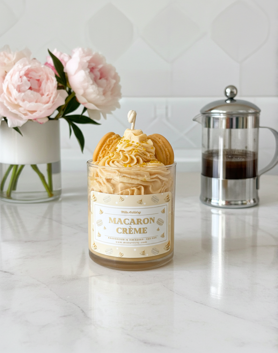 Macaron Crème Candle